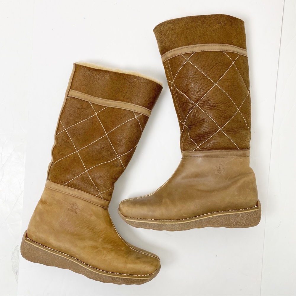 BLONDO tan suede shearling quilted boots